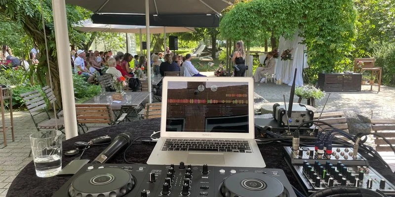 Dj Alexander Barnett 